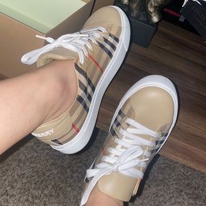 Burberry Sneakers
